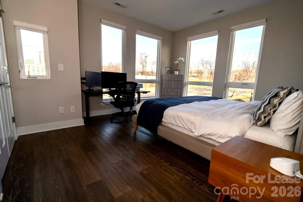 406 Southend Crossing Lane Charlotte NC 28203