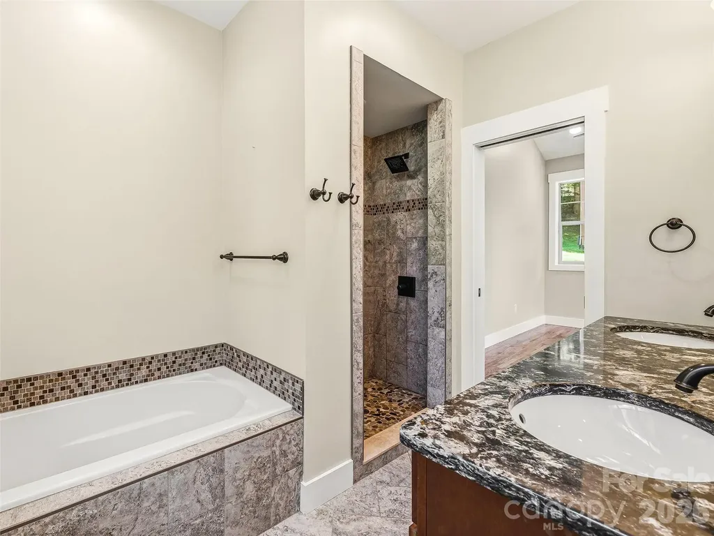 25 Shady Park Lane Asheville NC 28804