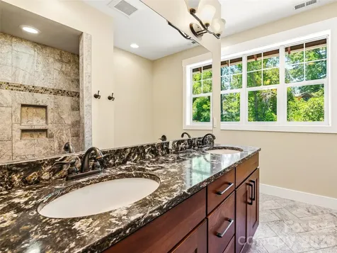 25 Shady Park Lane Asheville NC 28804