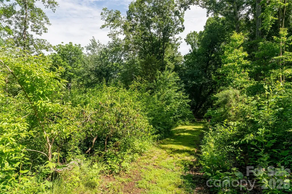 10 Lark Hill Drive Arden NC 28704