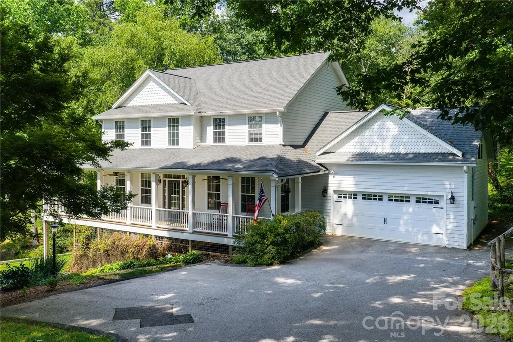 10 Lark Hill Drive Arden NC 28704