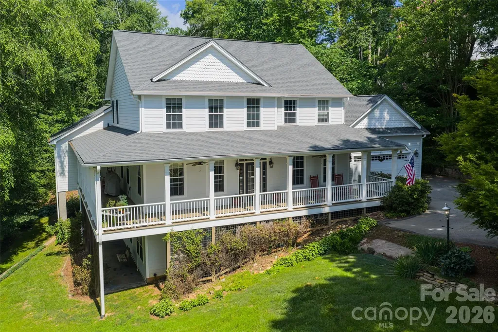 10 Lark Hill Drive Arden NC 28704