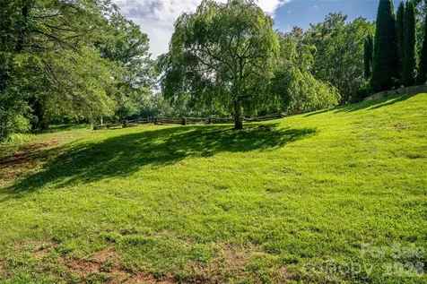 10 Lark Hill Drive Arden NC 28704