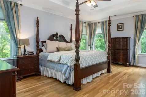 10 Lark Hill Drive Arden NC 28704
