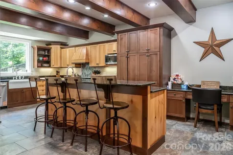 10 Lark Hill Drive Arden NC 28704