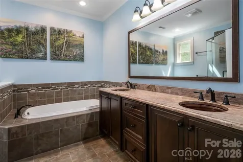 10 Lark Hill Drive Arden NC 28704