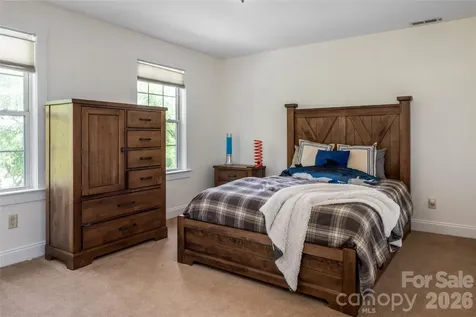 10 Lark Hill Drive Arden NC 28704