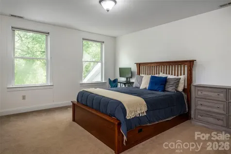 10 Lark Hill Drive Arden NC 28704