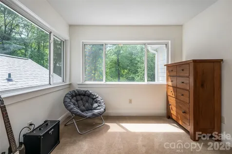10 Lark Hill Drive Arden NC 28704