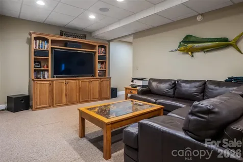 10 Lark Hill Drive Arden NC 28704