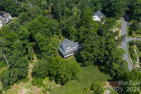 10 Lark Hill Drive Arden NC 28704