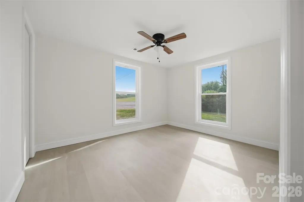 218 33rd Street SW Hickory NC 28602