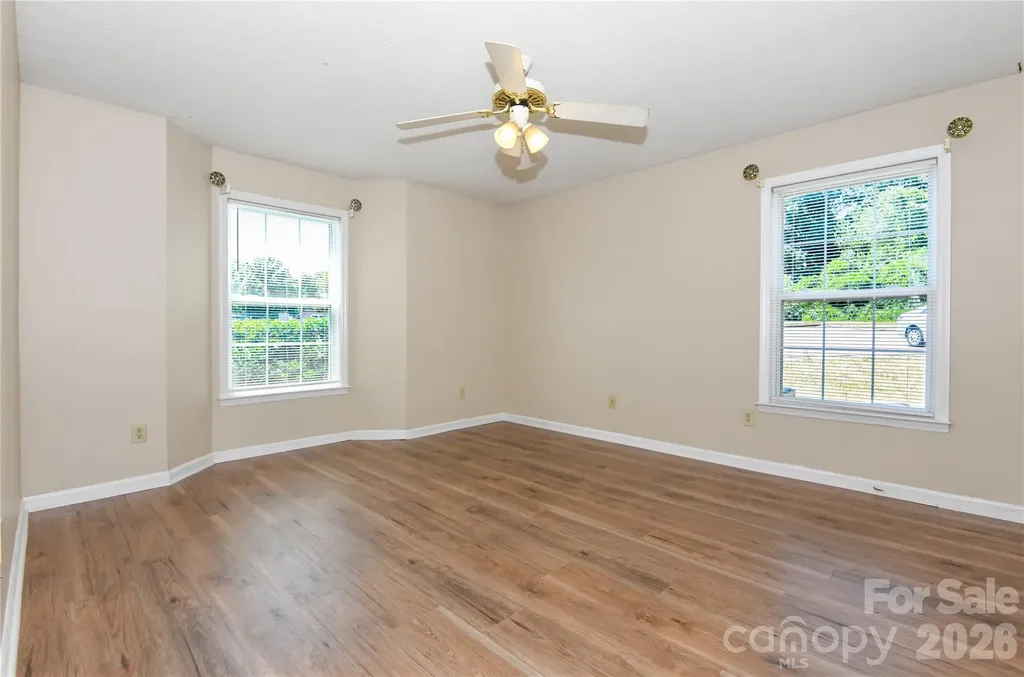 5008 Lawndale Drive Greensboro NC 27455