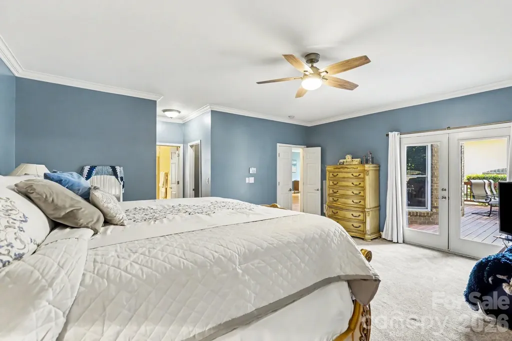 10130 Fairlea Drive Charlotte NC 28269