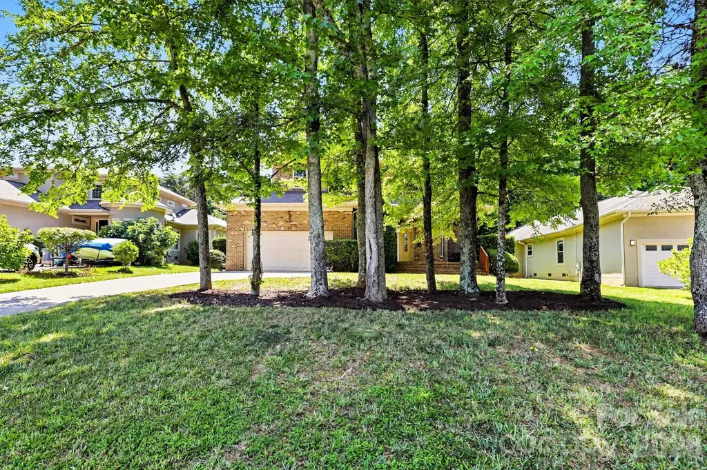 10130 Fairlea Drive Charlotte NC 28269