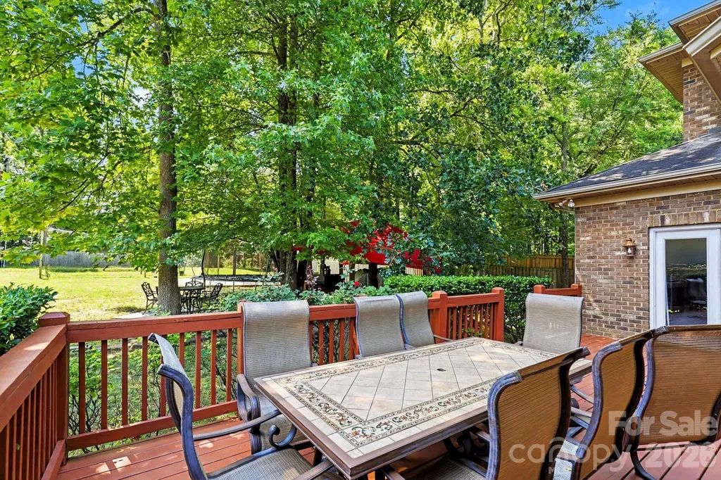 10130 Fairlea Drive Charlotte NC 28269
