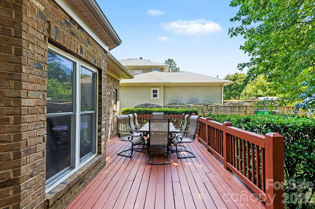 10130 Fairlea Drive Charlotte NC 28269