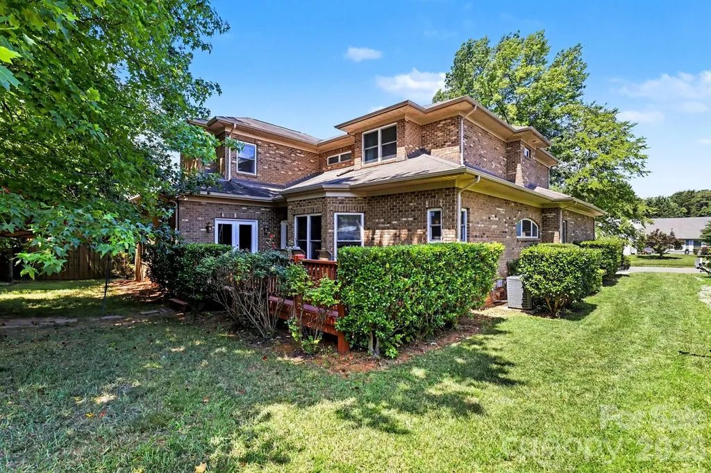10130 Fairlea Drive Charlotte NC 28269