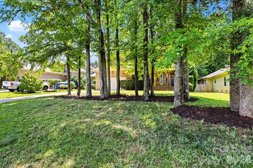 10130 Fairlea Drive Charlotte NC 28269