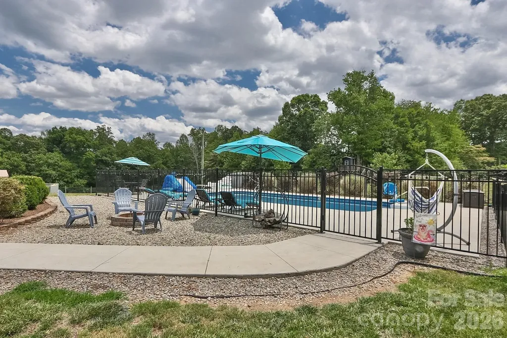 2726 Cedar Forest Road Ronda NC 28670
