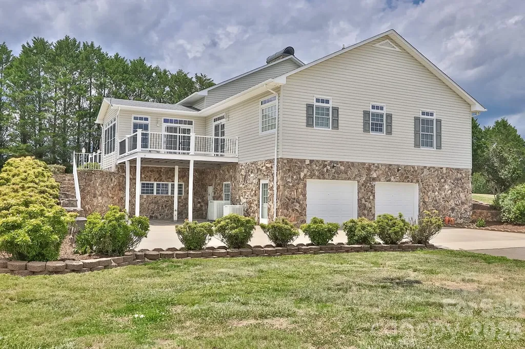 2726 Cedar Forest Road Ronda NC 28670