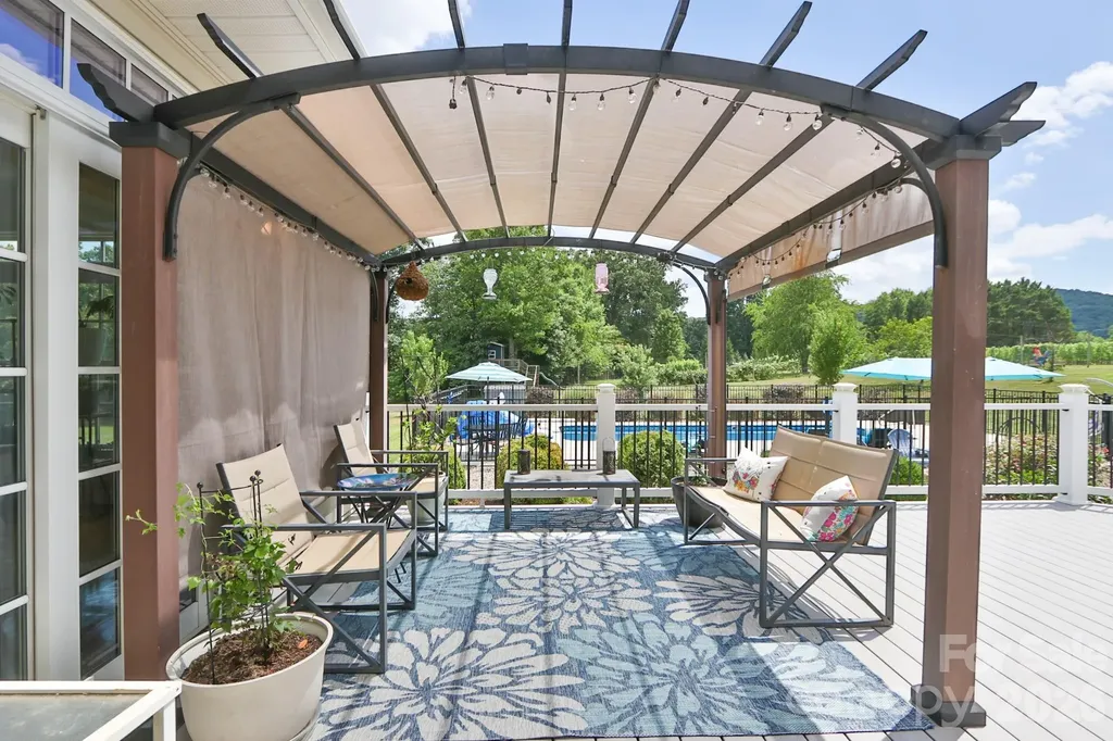 2726 Cedar Forest Road Ronda NC 28670