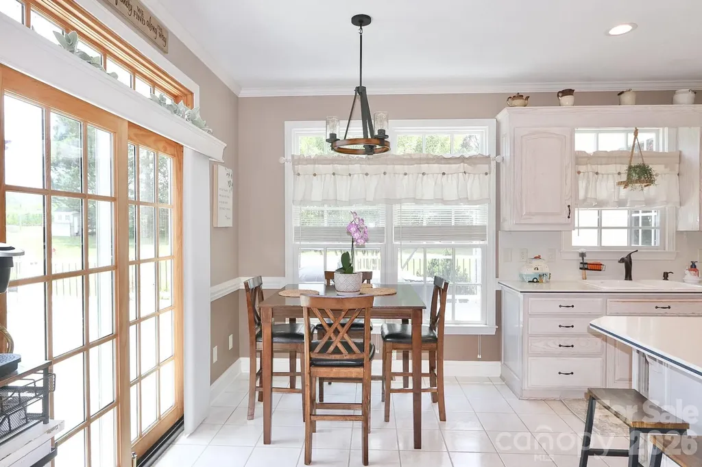 2726 Cedar Forest Road Ronda NC 28670