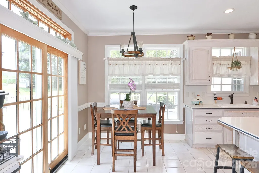 2726 Cedar Forest Road Ronda NC 28670