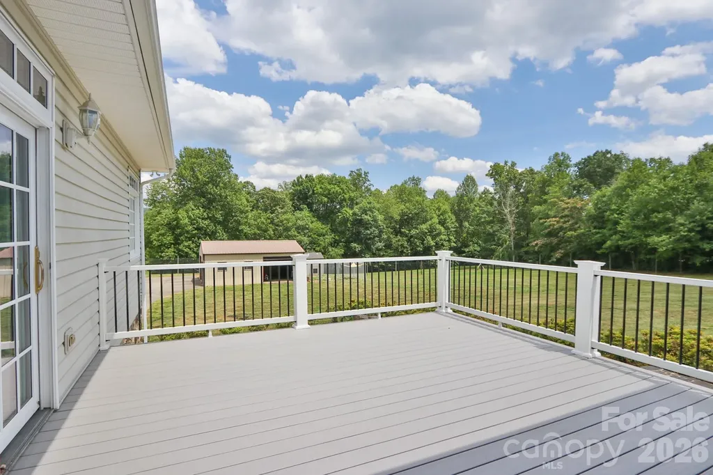 2726 Cedar Forest Road Ronda NC 28670