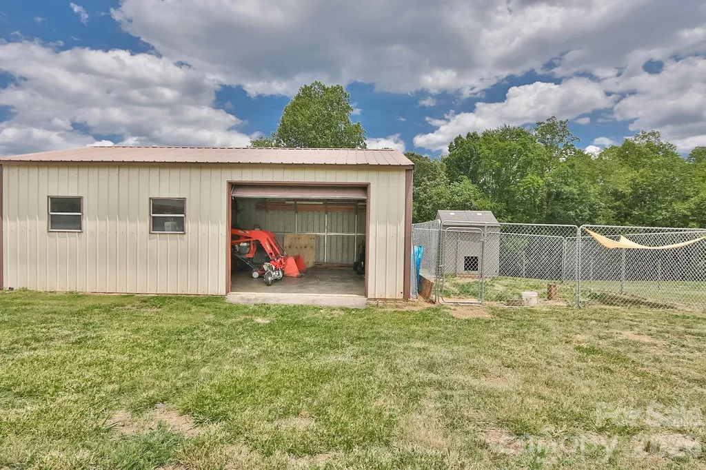 2726 Cedar Forest Road Ronda NC 28670