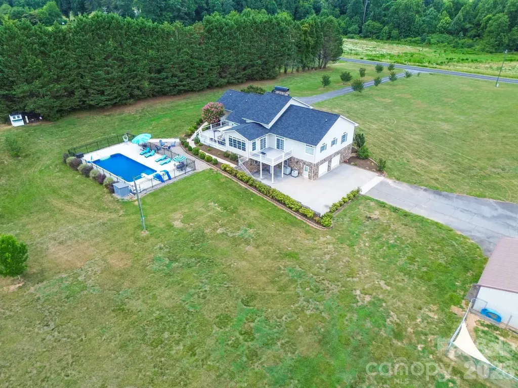 2726 Cedar Forest Road Ronda NC 28670
