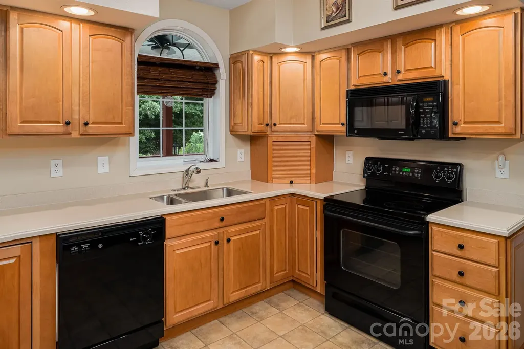 1697 Windswept Ridge Marshall NC 28753