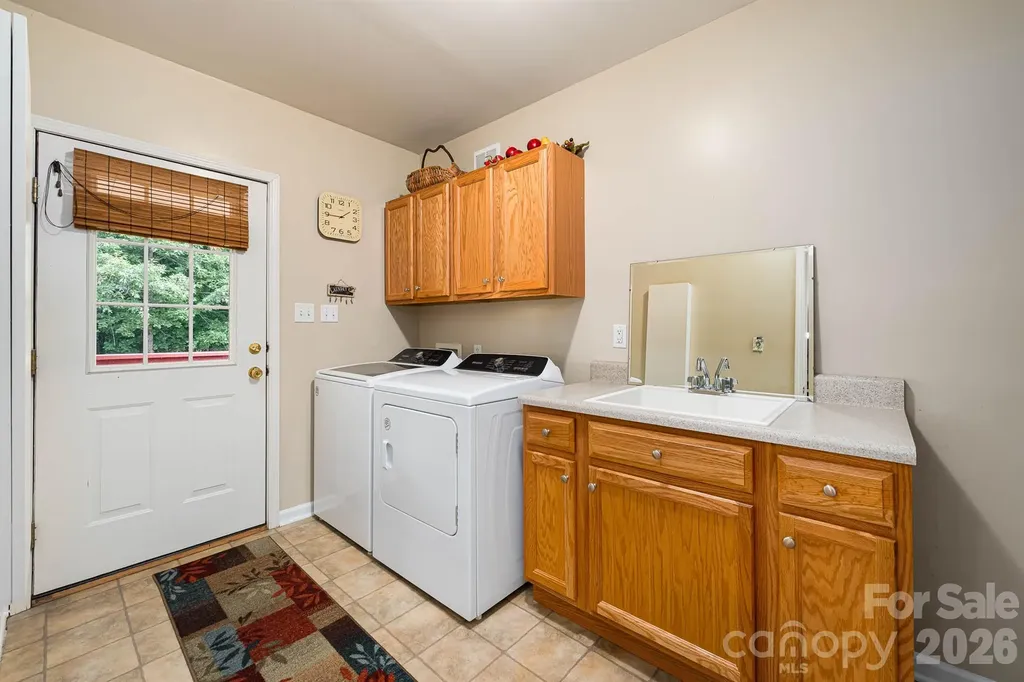 1697 Windswept Ridge Marshall NC 28753