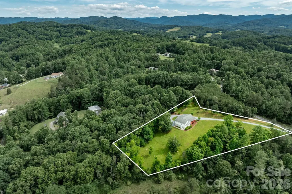 1697 Windswept Ridge Marshall NC 28753