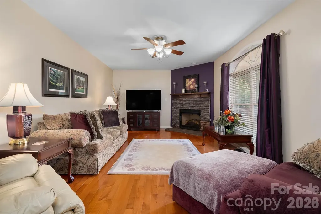 1697 Windswept Ridge Marshall NC 28753
