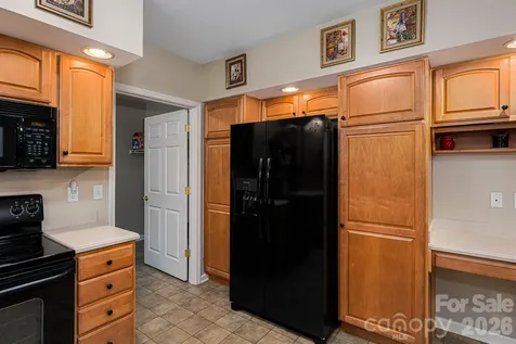1697 Windswept Ridge Marshall NC 28753