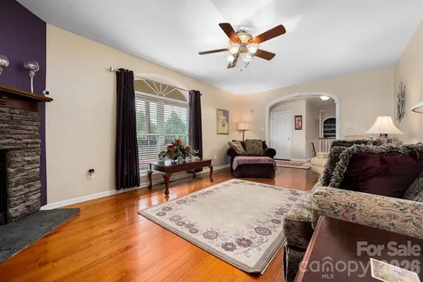 1697 Windswept Ridge Marshall NC 28753