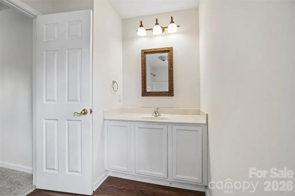 124 Karla Circle Hendersonville NC 28739