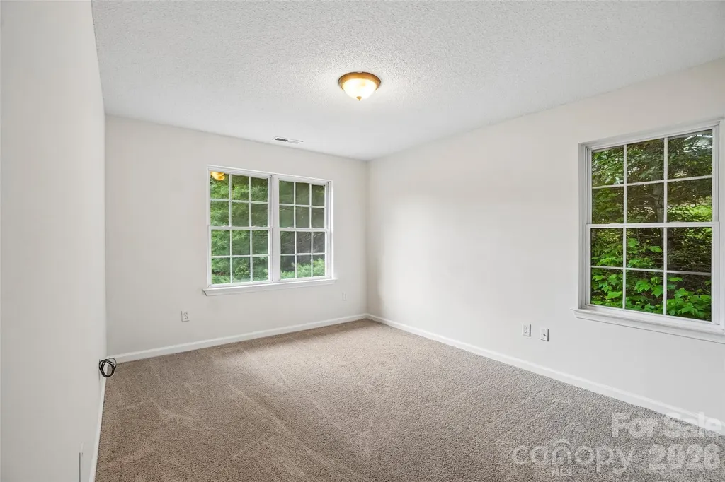124 Karla Circle Hendersonville NC 28739