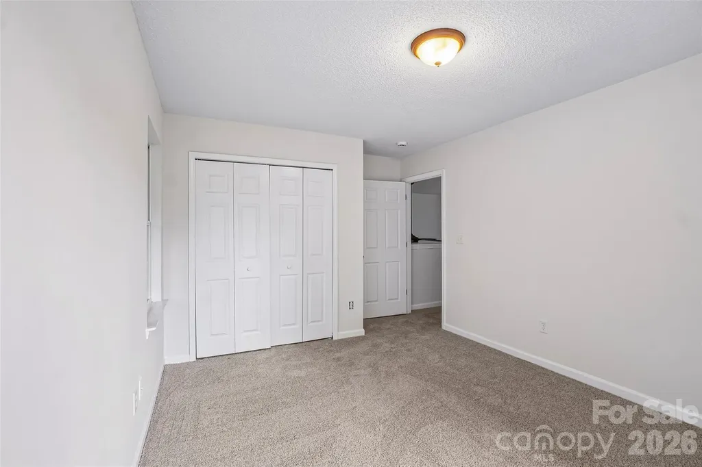 124 Karla Circle Hendersonville NC 28739