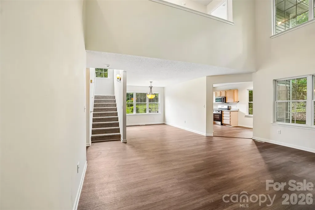 124 Karla Circle Hendersonville NC 28739