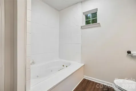 124 Karla Circle Hendersonville NC 28739