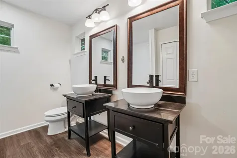 124 Karla Circle Hendersonville NC 28739