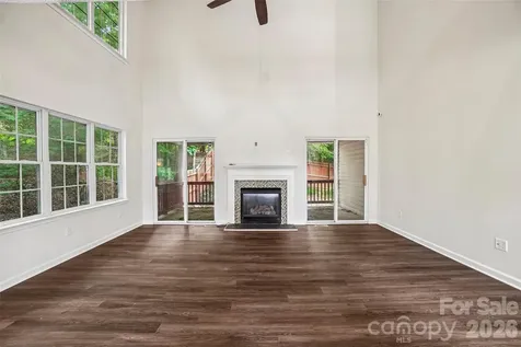 124 Karla Circle Hendersonville NC 28739