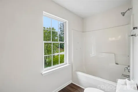 124 Karla Circle Hendersonville NC 28739