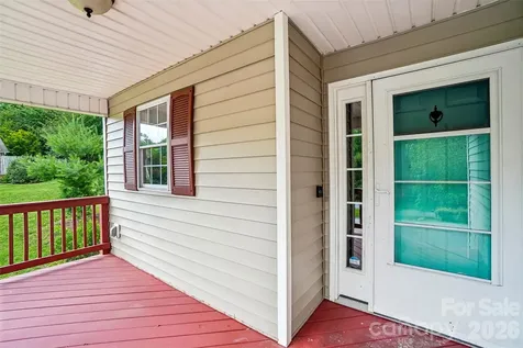 124 Karla Circle Hendersonville NC 28739