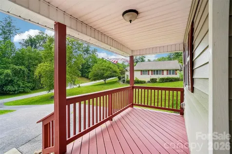 124 Karla Circle Hendersonville NC 28739