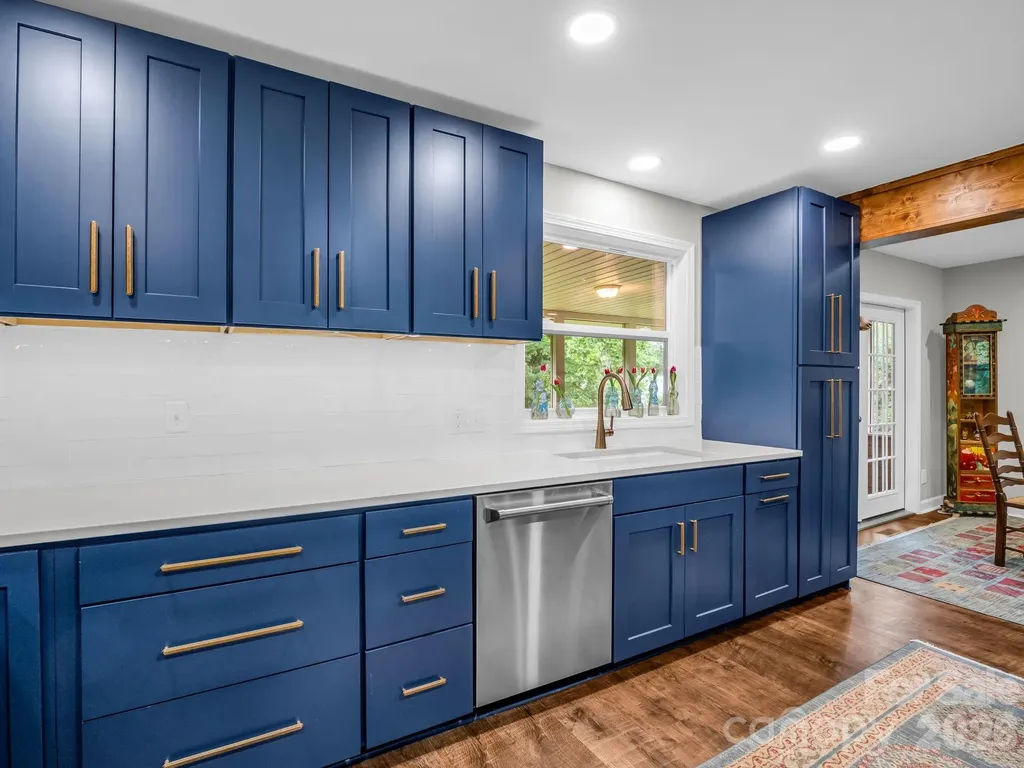 59 Underhill Road Hendersonville NC 28792
