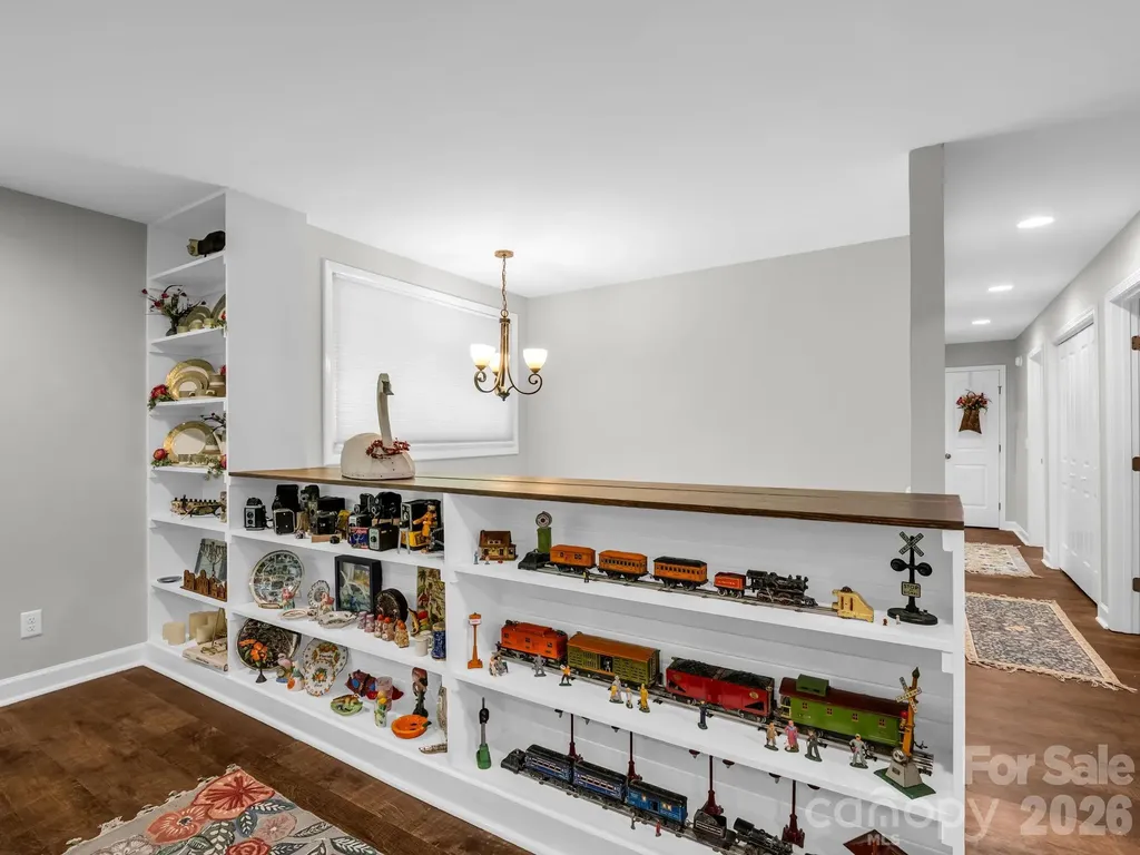 59 Underhill Road Hendersonville NC 28792