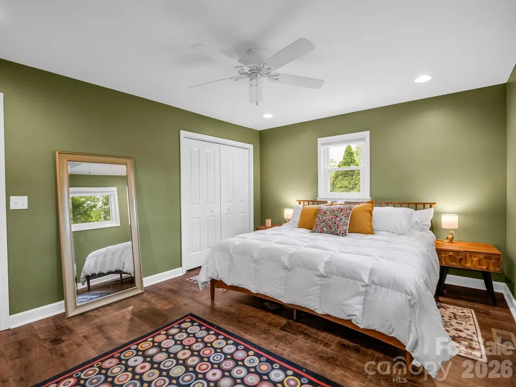 59 Underhill Road Hendersonville NC 28792